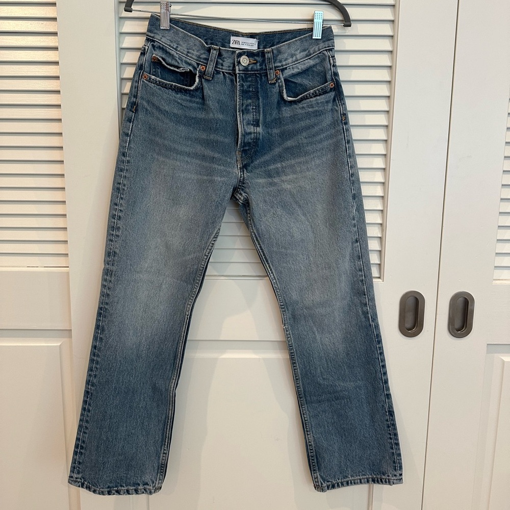 Zara Mid Rise Mom Jeans